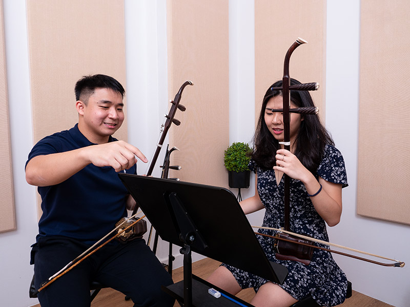 Erhu Lessons Singapore Classes by Local Professionals
